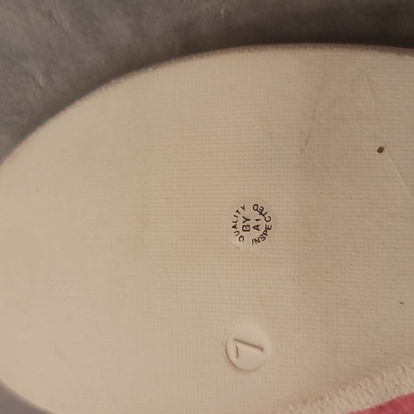 0472. EUC ~ How CUTE Are These? 😍 Pink w/Sequins ~ SPARKLY ✨️ 💖Size 7 ~ - Picture 6 of 7